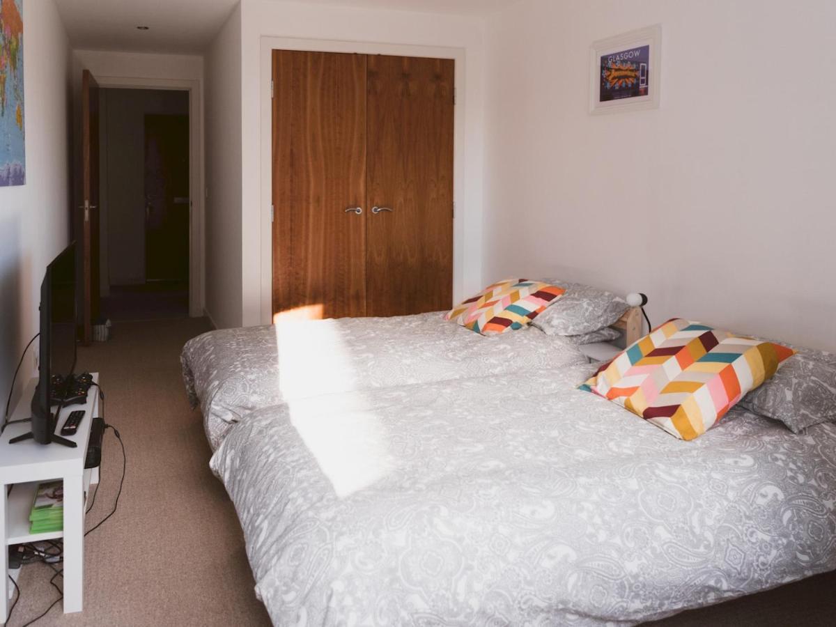 Pass The Keys Lovely 2-Bed Flat Glasgow Harbour Free Parking Exteriör bild