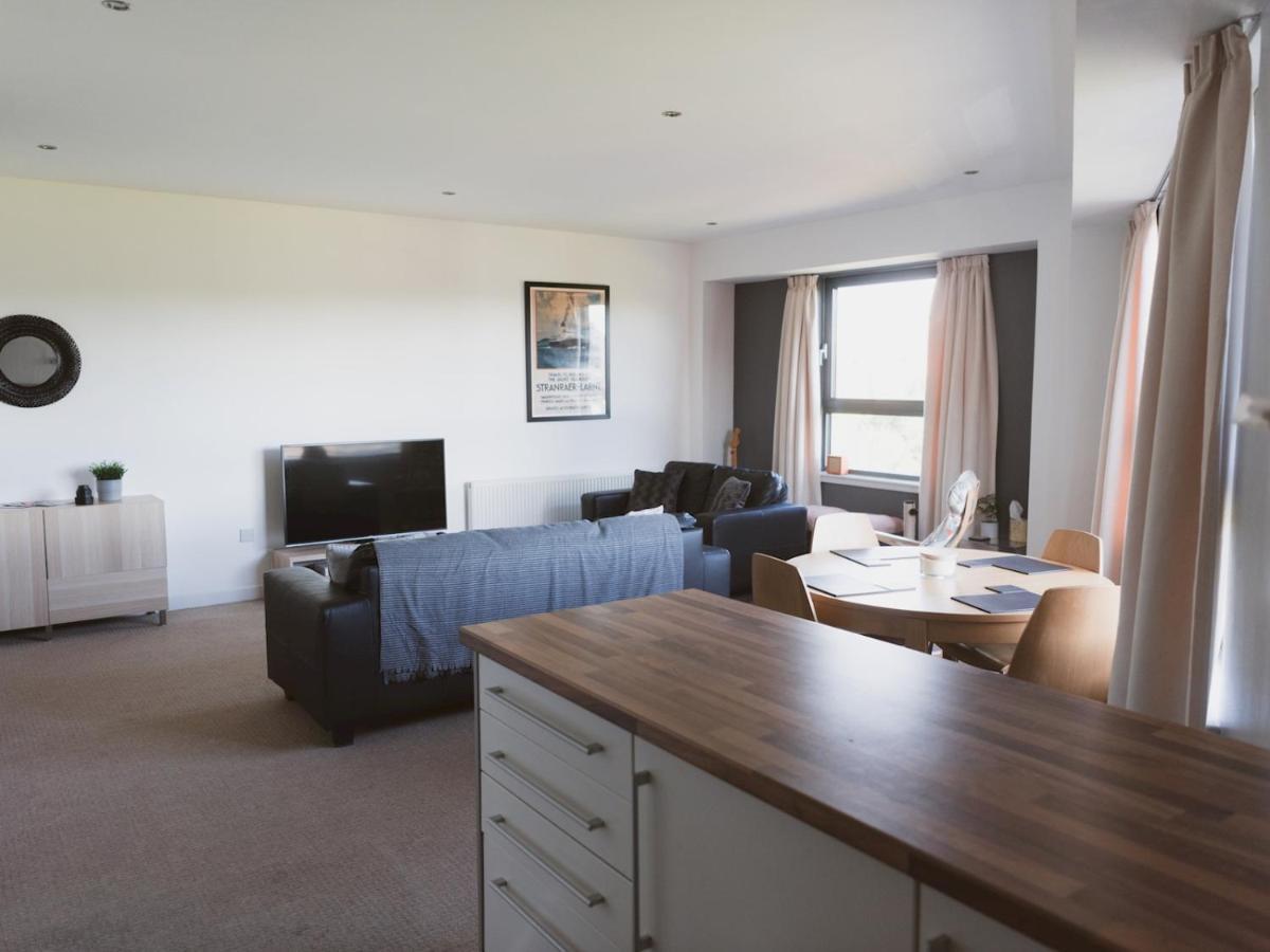 Pass The Keys Lovely 2-Bed Flat Glasgow Harbour Free Parking Exteriör bild