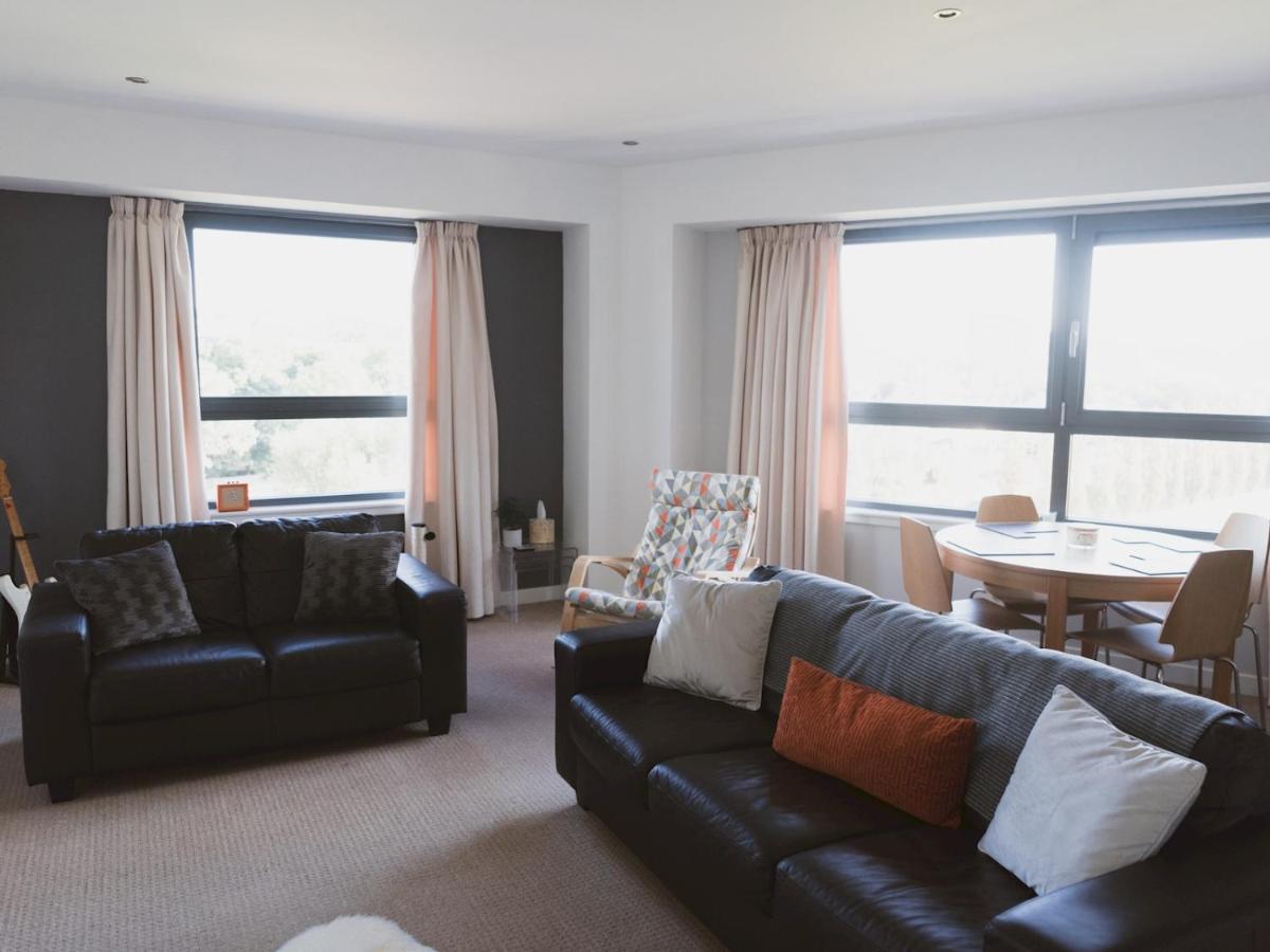 Pass The Keys Lovely 2-Bed Flat Glasgow Harbour Free Parking Exteriör bild